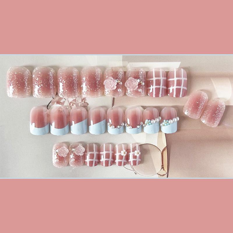 Набор накладных ногтей с декором и голубым упором с клеем Bananahall 24 шт. LK15266 Бежевый (A9755) - фото 3 Набор накладных ногтей с декором и голубым упором с клеем Bananahall 24 шт. LK15266 Бежевый (A9755) - фото 3