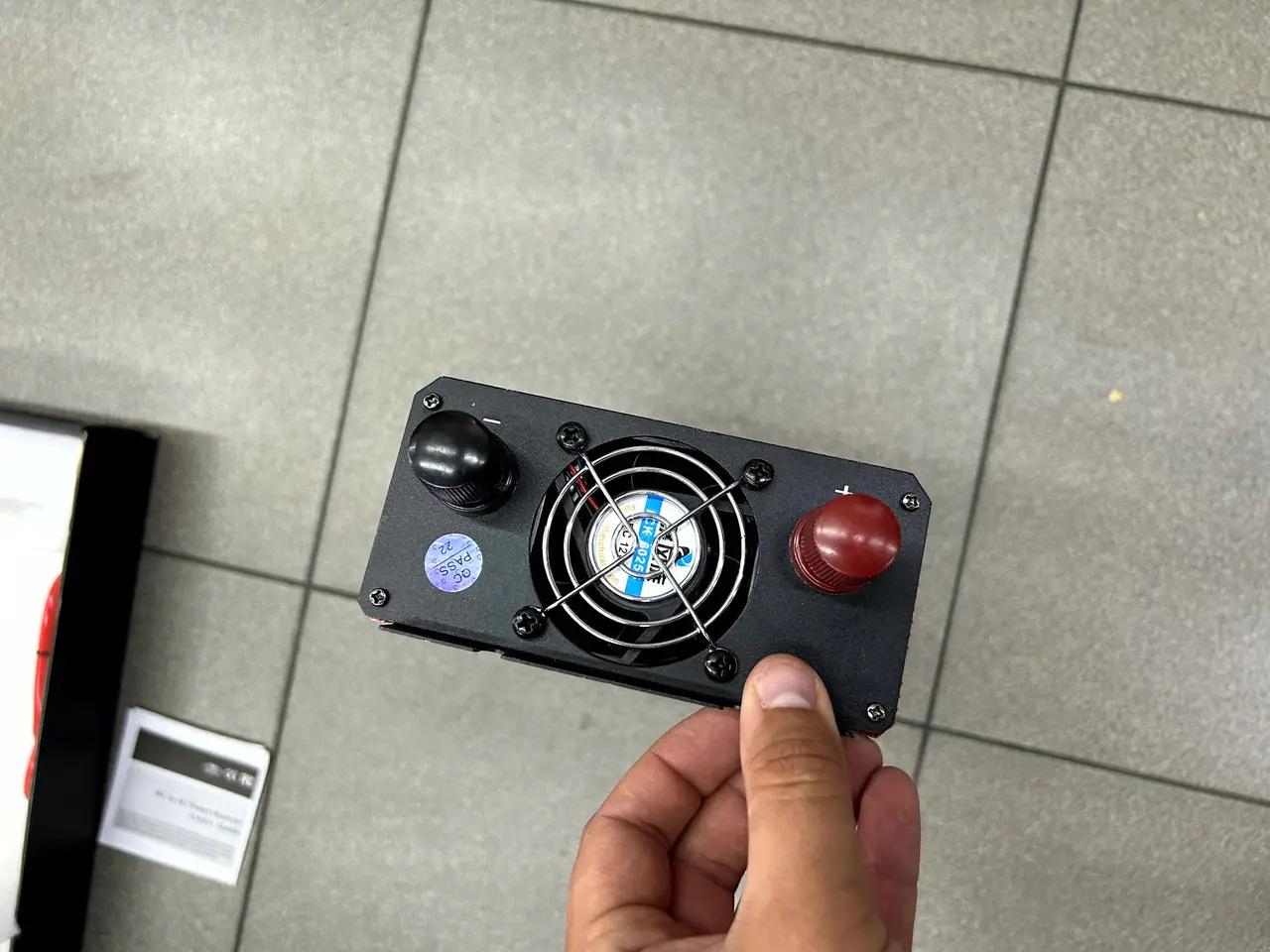 Перетворювач напруги Power Inverter PI-2651 з USB-портом 220 V 4000 W - фото 3 Перетворювач напруги Power Inverter PI-2651 з USB-портом 220 V 4000 W - фото 3