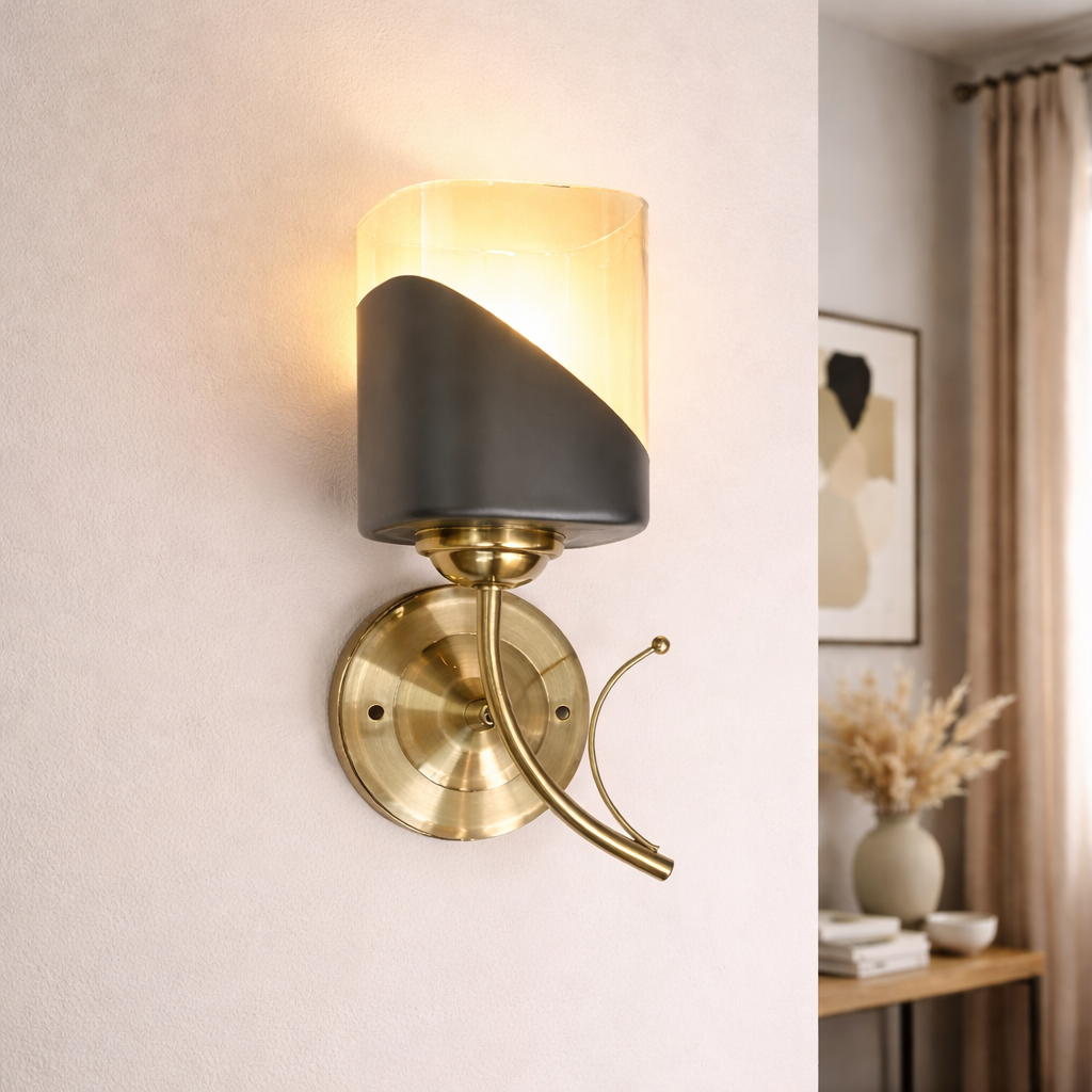 Бра Valeso зі скляним плафоном під одну лампу Е27 Чорний/Бронзовий (B-9506C/1)