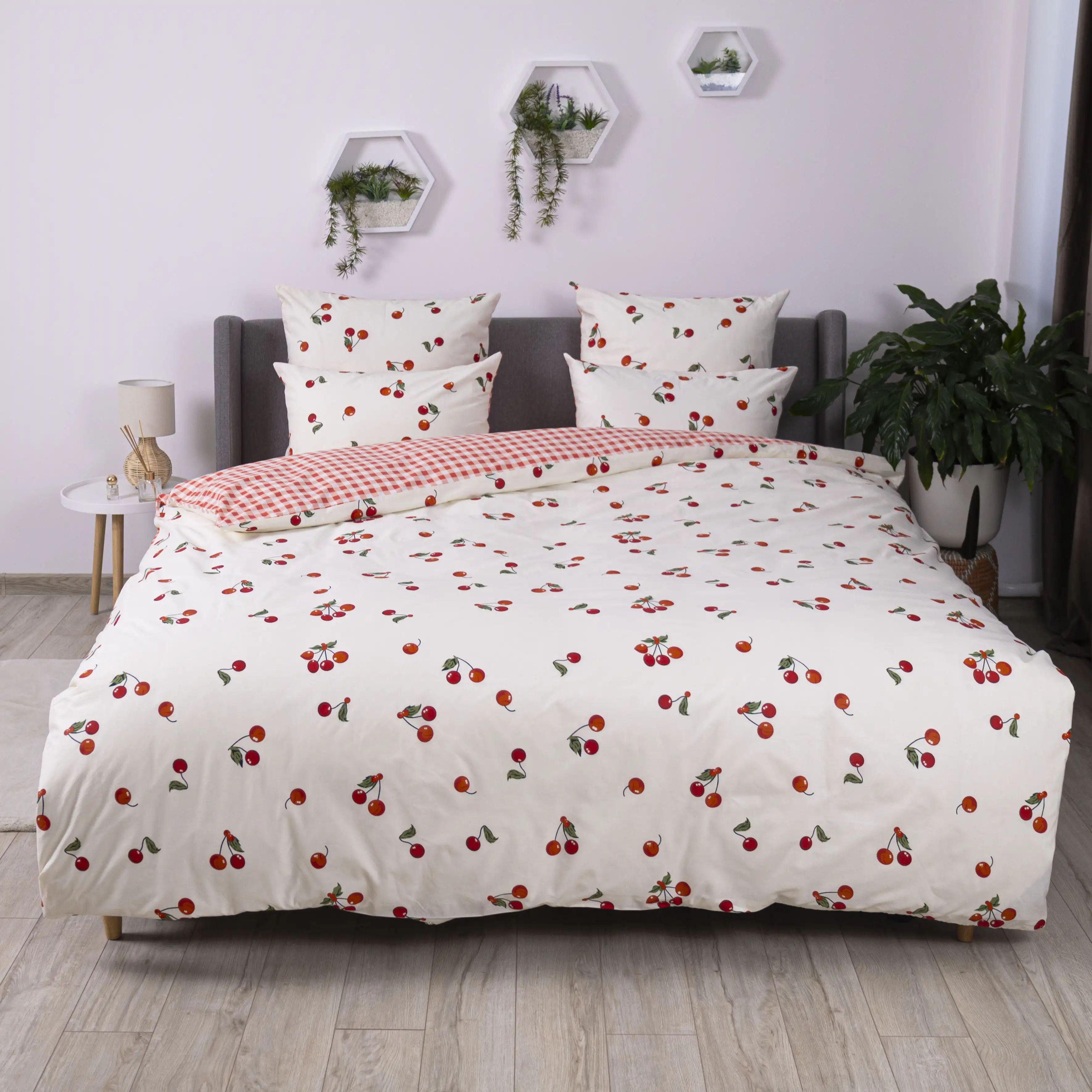 Комплект постільної білизни гіпоалергенний ТЕП Cherry Combo 115 г/кв. м євро з наволочками 70x70 см Білий з червоним (12530200215)