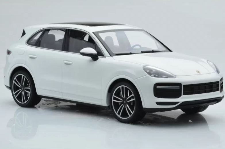 Модель автомобіля Minichamps Porsche Cayenne E2 II Turbo S White by Minichamps 1:18 (153066073)