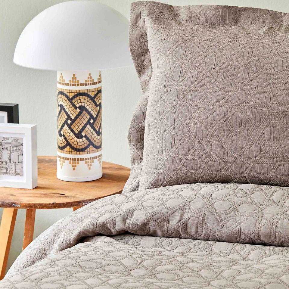 Покривало з наволочкою Karaca Home-Back To Basic vizon 160х240 см полуторний (63014) - фото 2 Покривало з наволочкою Karaca Home-Back To Basic vizon 160х240 см полуторний (63014) - фото 2