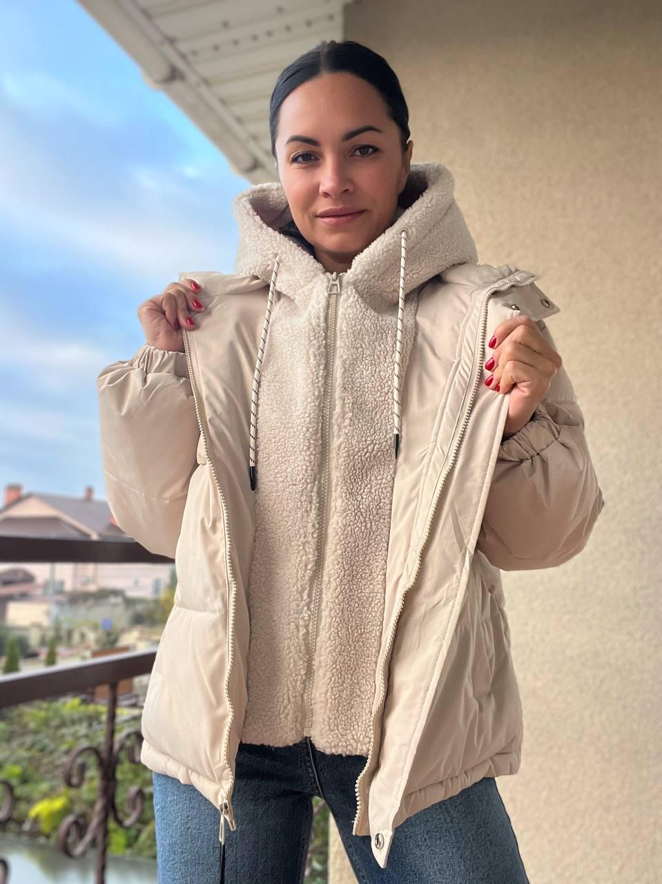 Куртка женская Lady Yep 8096 оверсайз с капюшоном и мехом тедди р. 44 Бежевый (3003) - фото 5 Куртка женская Lady Yep 8096 оверсайз с капюшоном и мехом тедди р. 44 Бежевый (3003) - фото 5