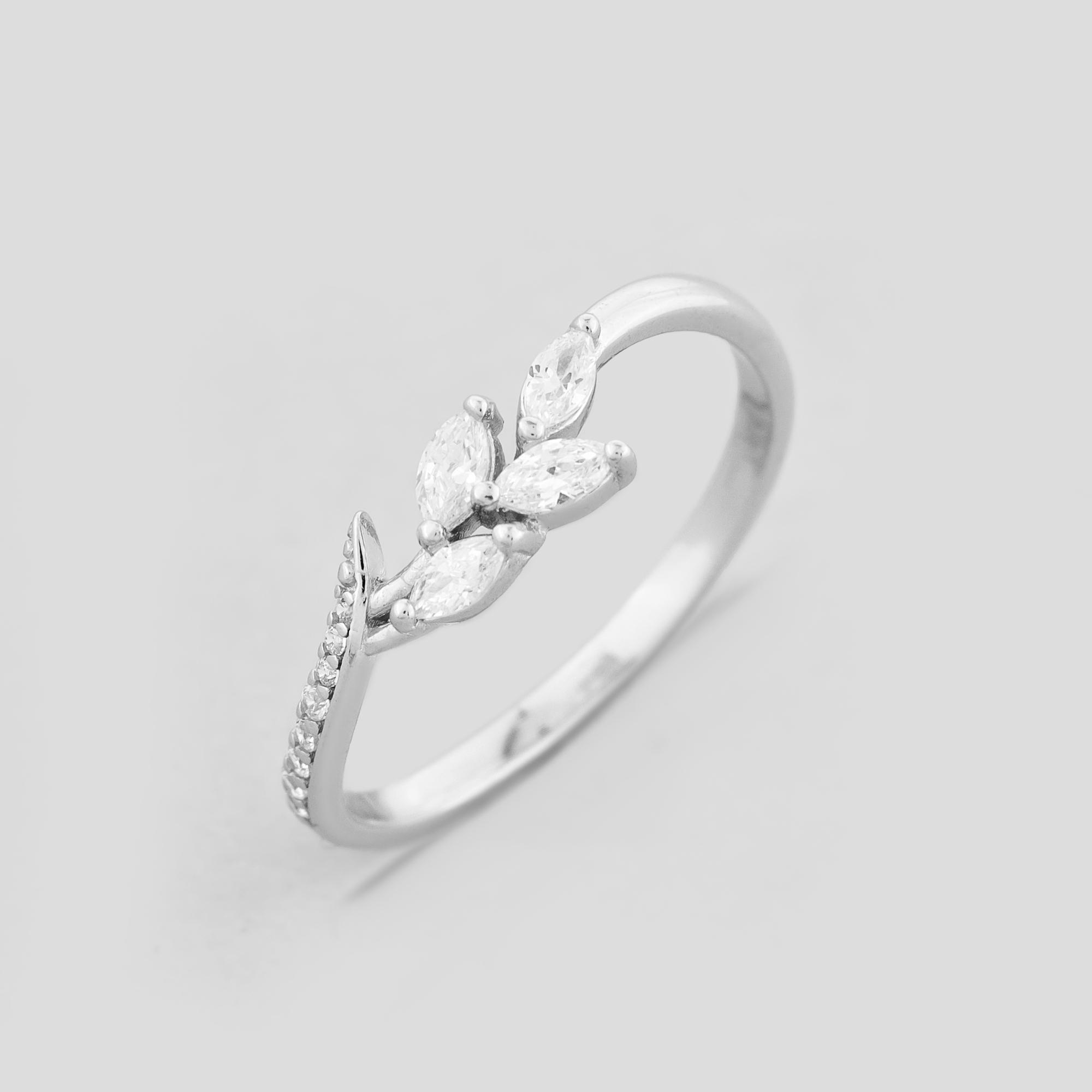 Серебряное кольцо Minimal Последний лепесток р. 17,5 (18268)