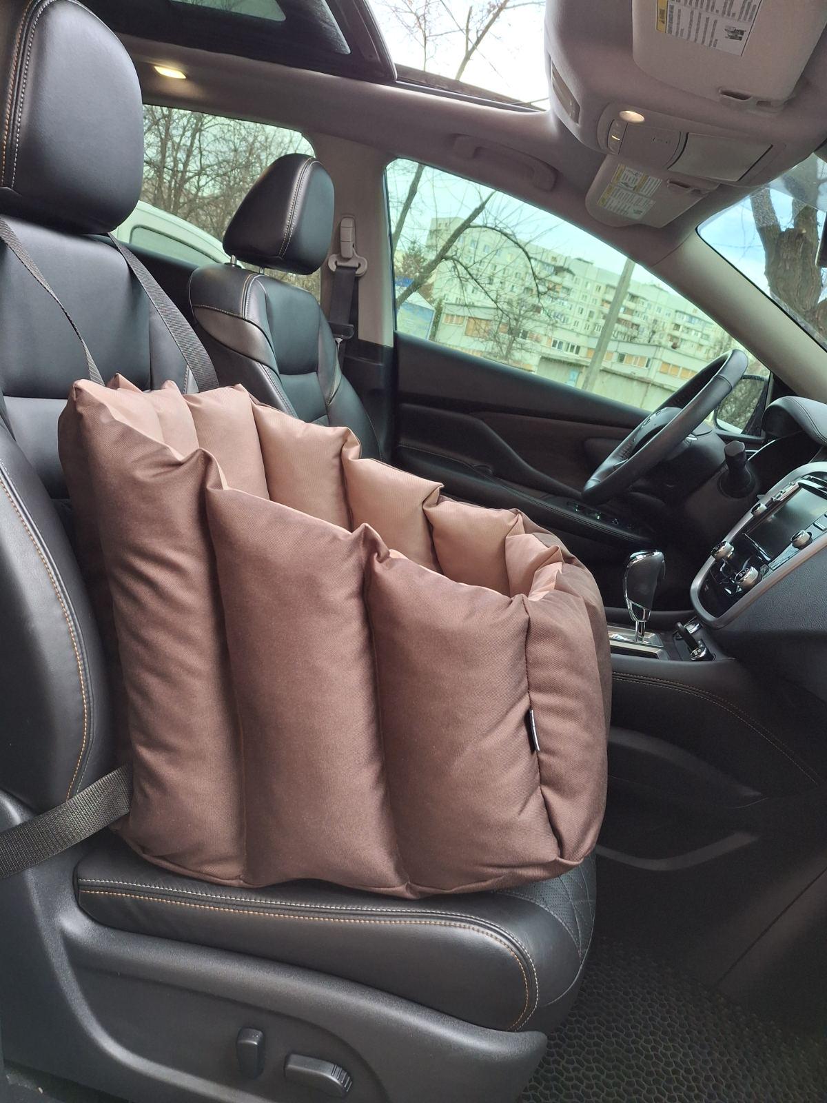 Кресло автомобильное для собак Huge and Tiny Oxford 50х45 см Темно-коричневый/Карамельный (7635) - фото 10 Кресло автомобильное для собак Huge and Tiny Oxford 50х45 см Темно-коричневый/Карамельный (7635) - фото 10