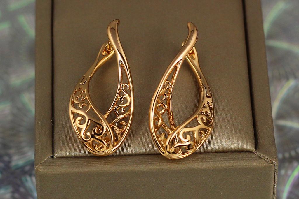Серьги Xuping Jewelry Петля с резным узором 3 см Золотистый (1811678249)