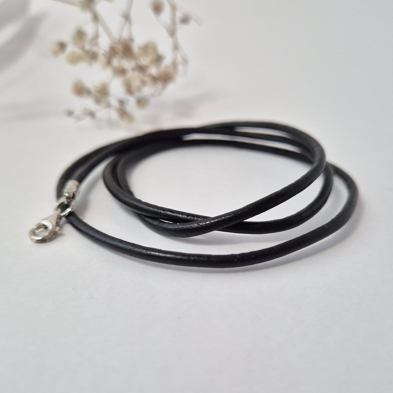 На шею кожа серебро 925 пробы 1,04 г 2,5 мм 60 см Черный (6010/2,5шн)