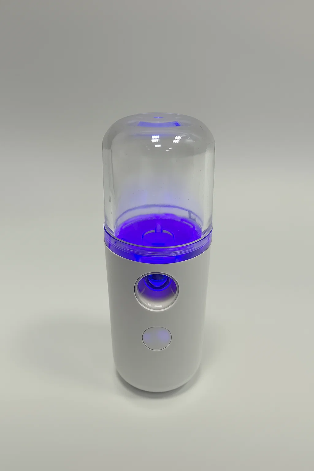 Спрей-зволожувач для обличчя Mist Sprayer L8 кишеньковий ультразвуковий 30 мл Білий (1463) - фото 4 Спрей-зволожувач для обличчя Mist Sprayer L8 кишеньковий ультразвуковий 30 мл Білий (1463) - фото 4