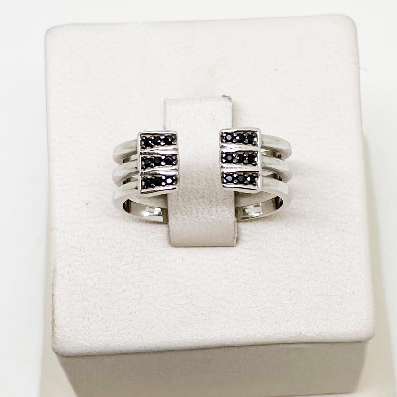 Кольцо серебряное с кубическим цирконием р. 18,5 3,33 г (1849121311)