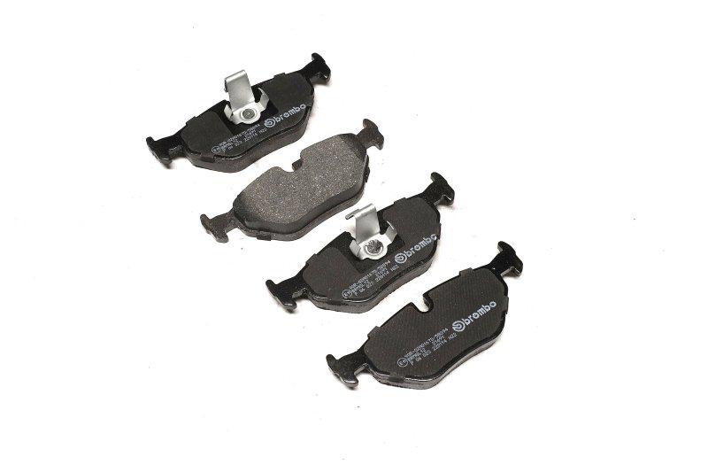 Колодки гальмівні дискові BMW 5 e39 задні (P 06 023 BREMBO)