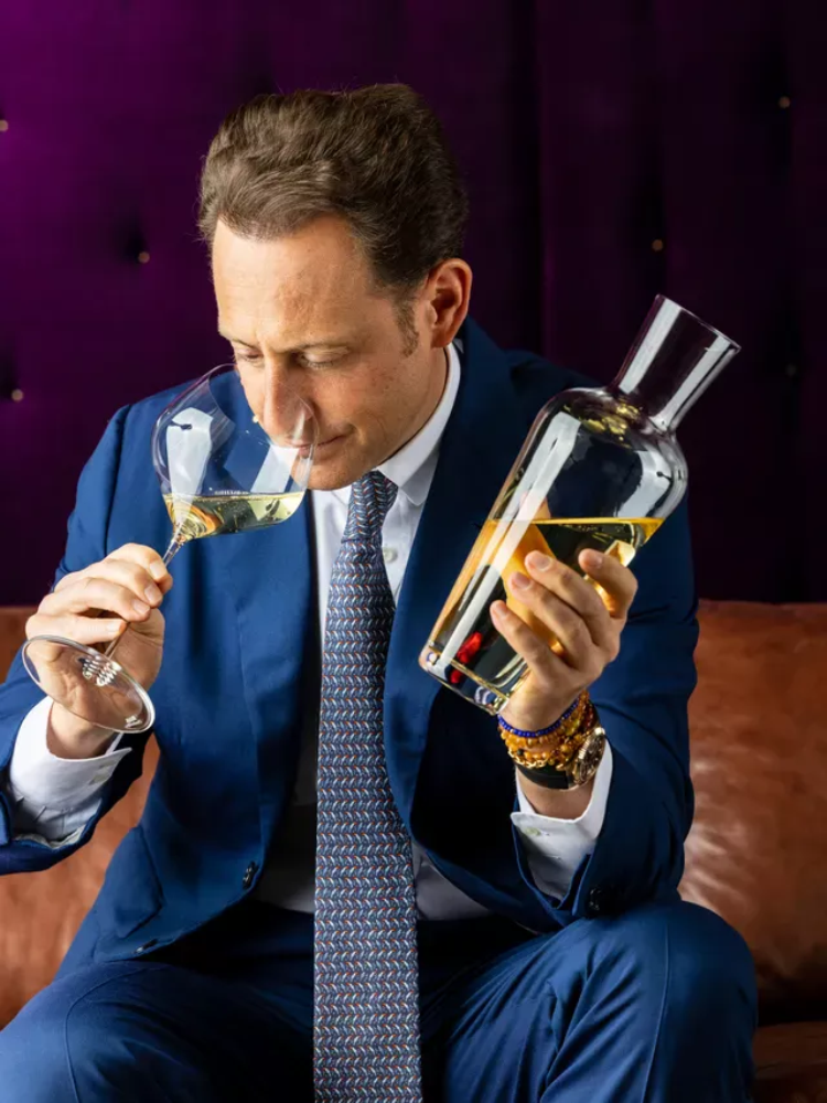 Набір келихів для білого вина Riedel Vinum 2 шт. 600 мл (6416/97) - фото 4 Набір келихів для білого вина Riedel Vinum 2 шт. 600 мл (6416/97) - фото 4