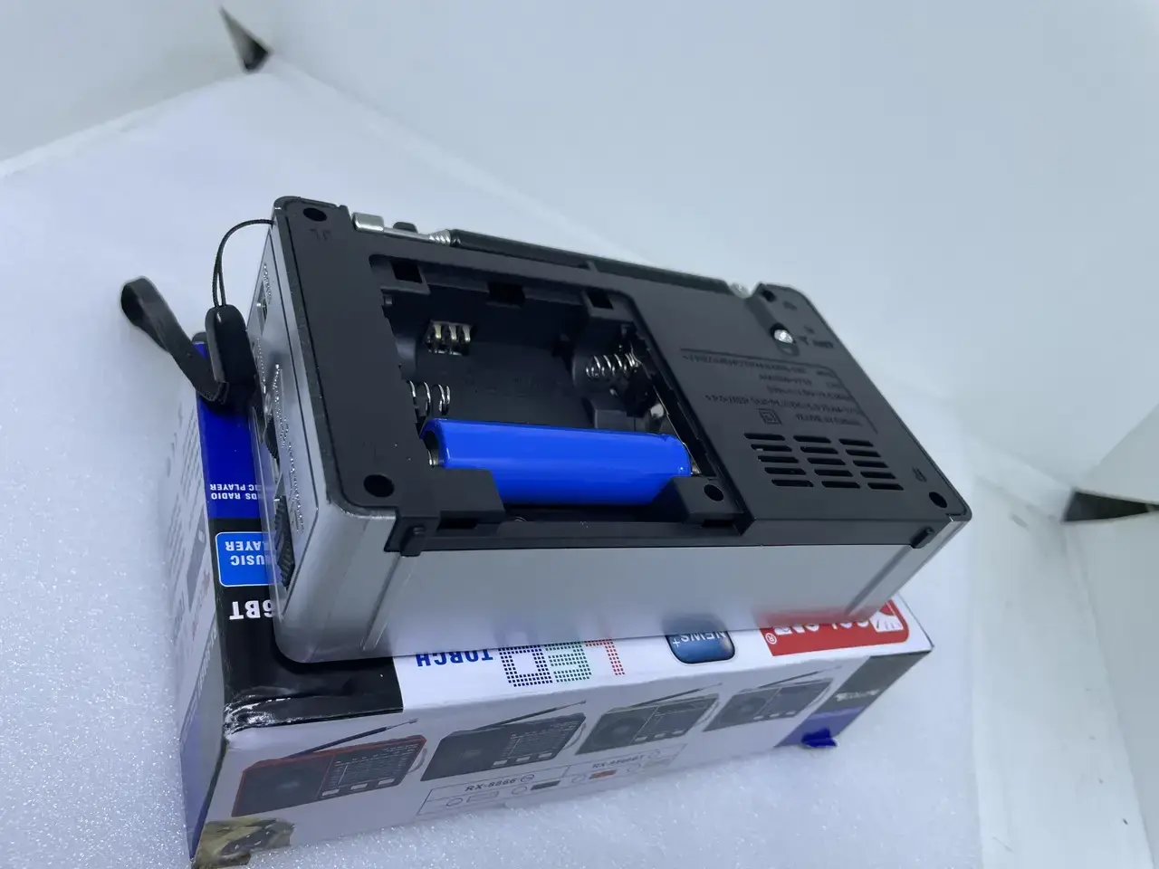 Радиоприемник Golon RX-8866 USB MICRO SD FM AM SW (25602570) - фото 3 Радиоприемник Golon RX-8866 USB MICRO SD FM AM SW (25602570) - фото 3