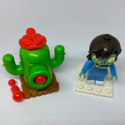 Конструктор фігурка Зомбі та стрілялка Кактус Plants vs Zombie 2в1 (3395) - фото 2 Конструктор фігурка Зомбі та стрілялка Кактус Plants vs Zombie 2в1 (3395) - фото 2