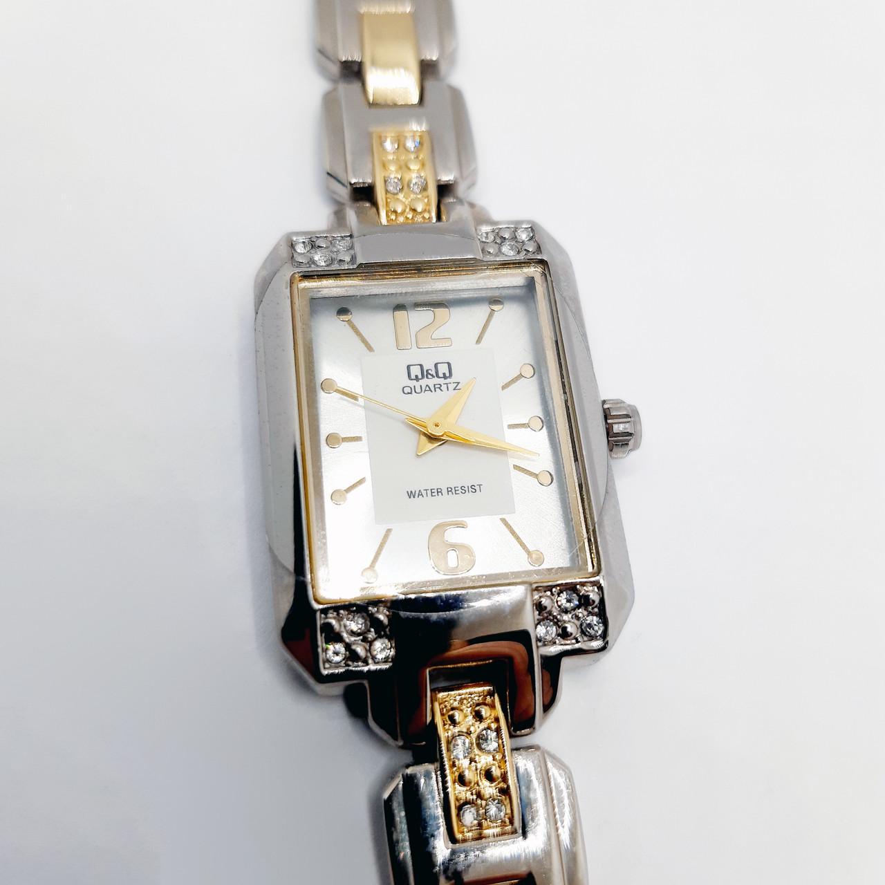 Наручные часы Q&Q женские кварцевые металлический ремешок (F339-401Y) - фото 3 Наручные часы Q&Q женские кварцевые металлический ремешок (F339-401Y) - фото 3