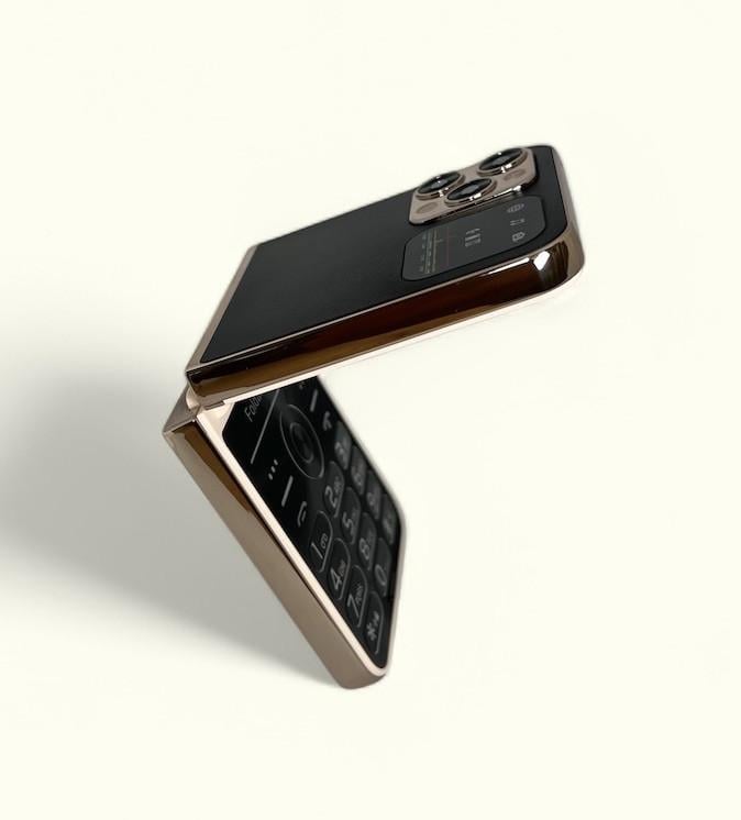 Кнопочный телефон складной мобильный SERVO Foldable Phone I16 Max 4SIM Black - фото 4 Кнопочный телефон складной мобильный SERVO Foldable Phone I16 Max 4SIM Black - фото 4