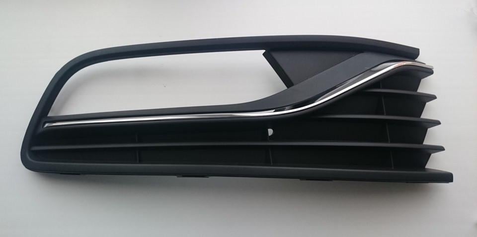 Решетка бампера AVTM Volkswagen Polo V HB 15-18 правая с отв п-тум с хром молд (7432 912)