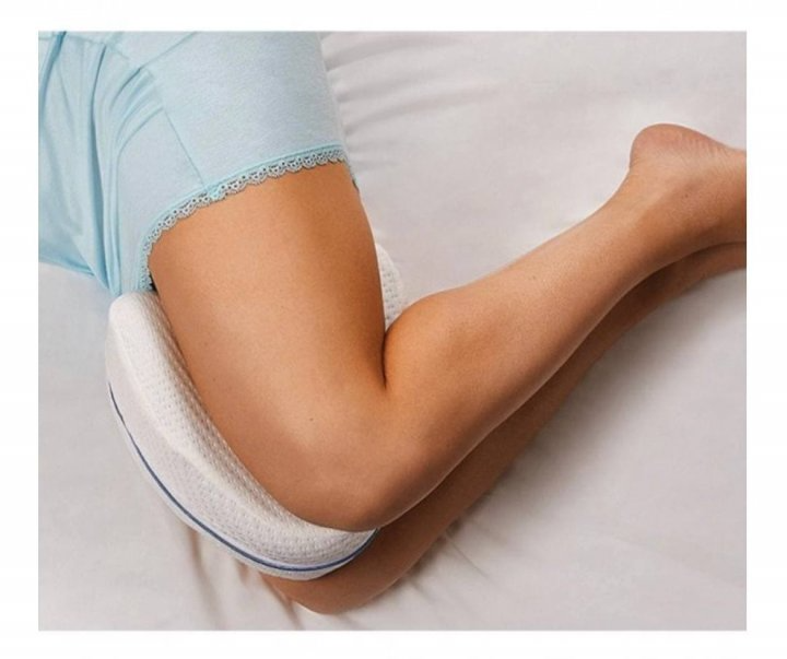 Подушка ортопедична для ніг/колін Contour Leg Pillow з ефектом пам'яті для сну (Leg Pillow) - фото 4