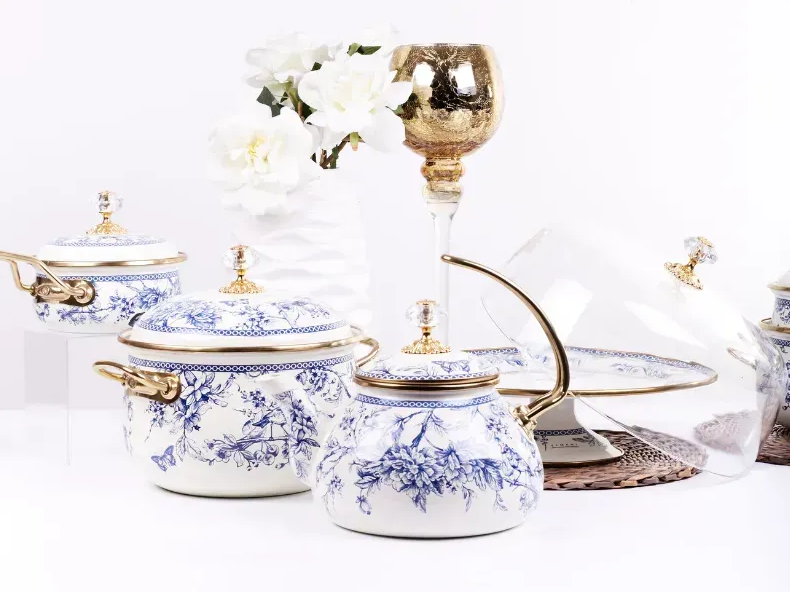 Тортовница эмалированная BUTTERFLY Elmani с крышкой на ножке 30 см - фото 10