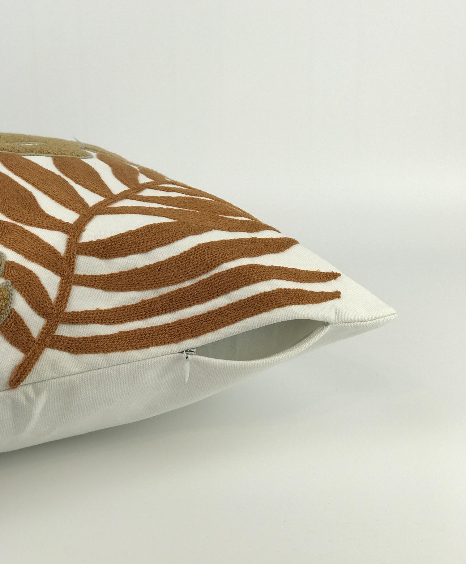 Декоративная наволочка YOMDID Орнамент 45х45 см (Т015-13) - фото 2 Декоративная наволочка YOMDID Орнамент 45х45 см (Т015-13) - фото 2