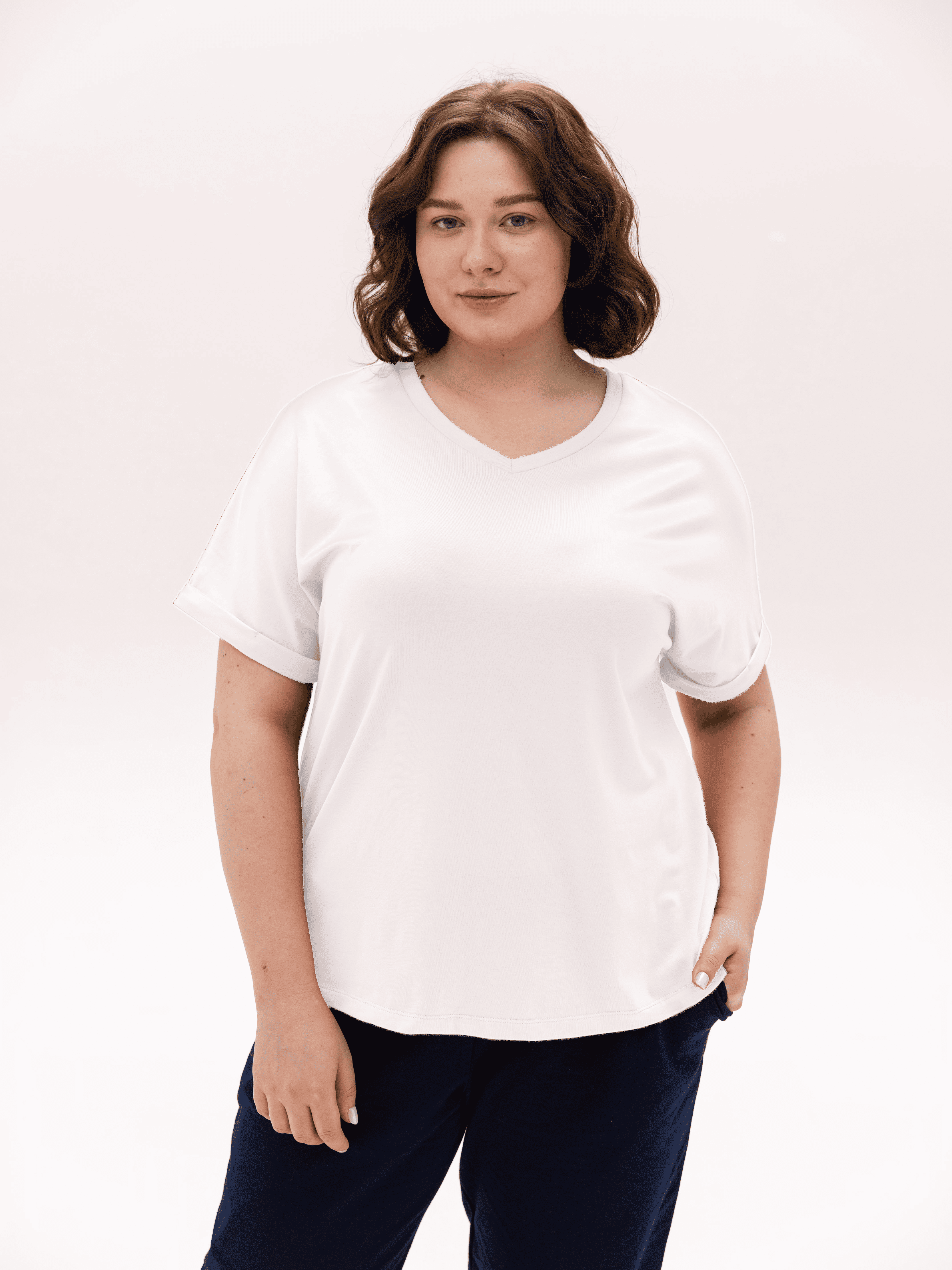 Футболка женская с v-образным вырезом ROZA 230938 6XL Белый (4824005733635)