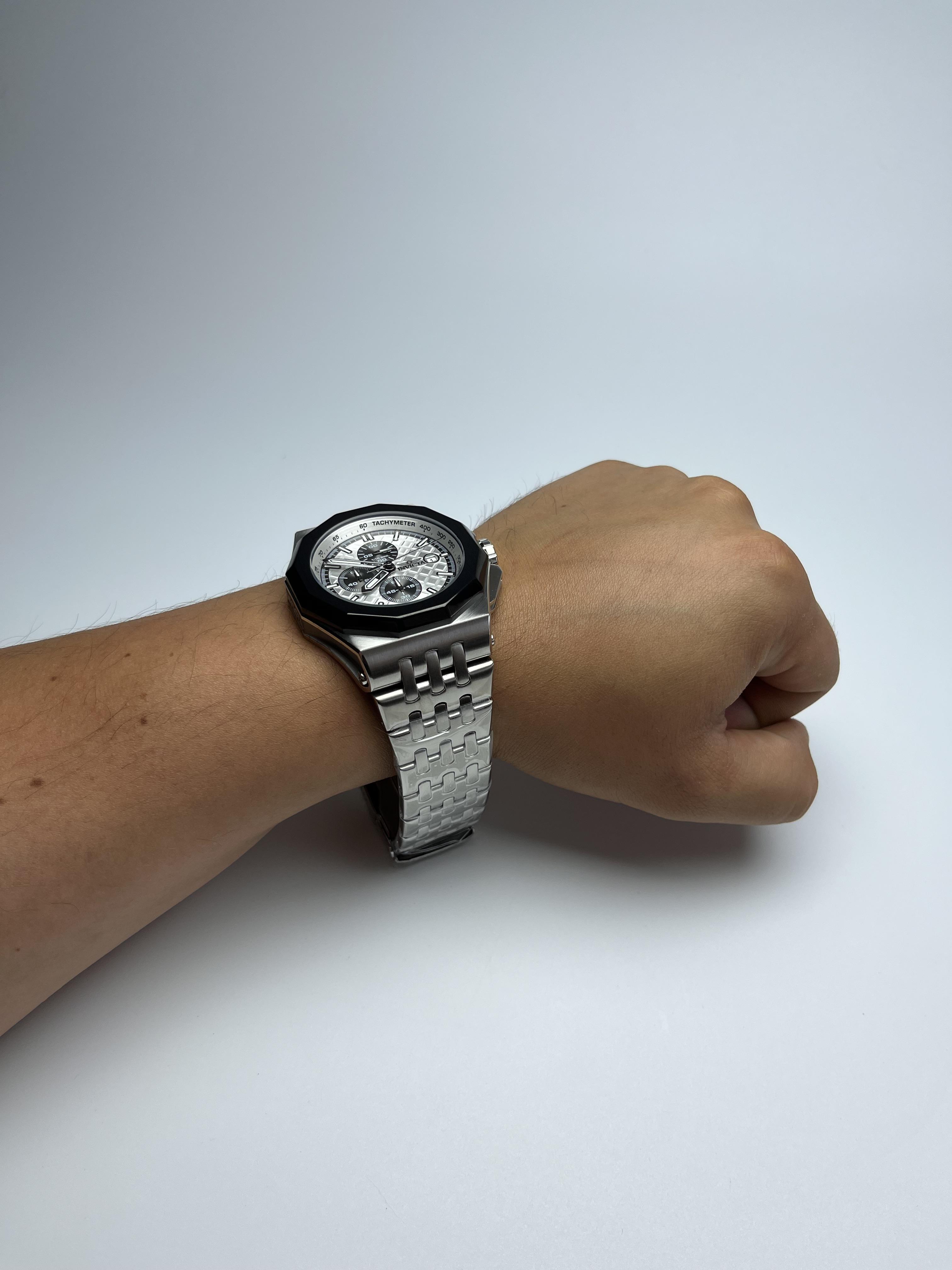 Наручний годинник чоловічий Invicta 47391 Akula спортивний (29077665) - фото 8 Наручний годинник чоловічий Invicta 47391 Akula спортивний (29077665) - фото 8