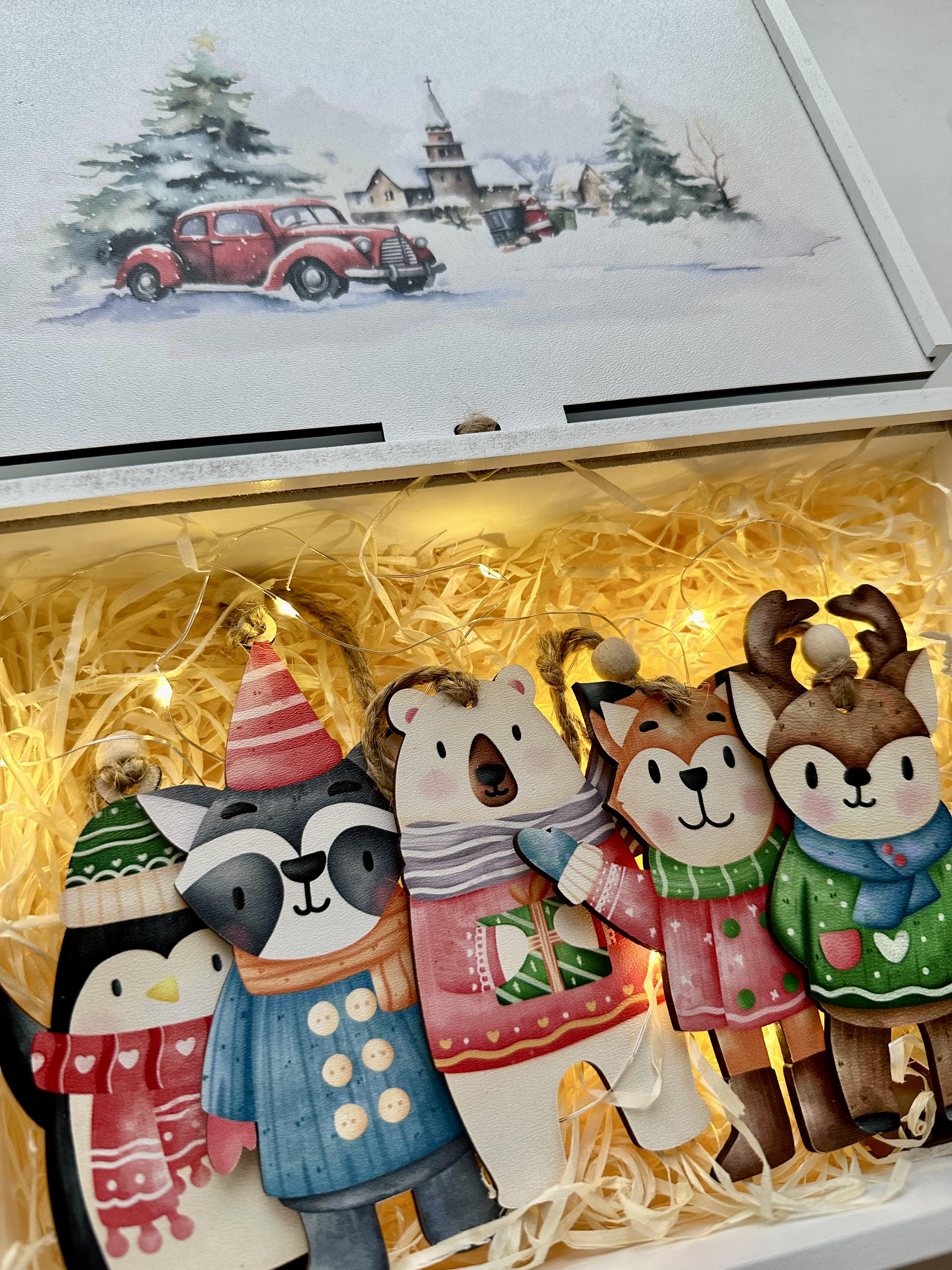 Набір новорічний з іграшками у святковій дерев'яній коробочці 5 шт. - фото 12 Набір новорічний з іграшками у святковій дерев'яній коробочці 5 шт. - фото 12