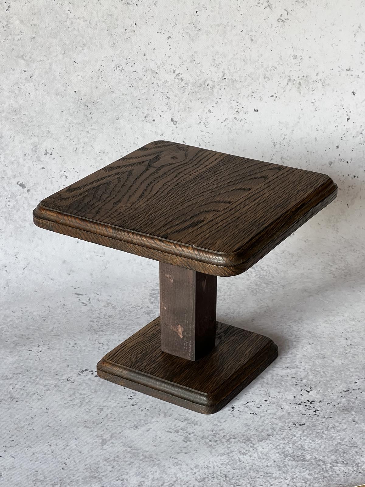 Подставка под торт и подачу блюд из дерева дуб 23х23 см - фото 2