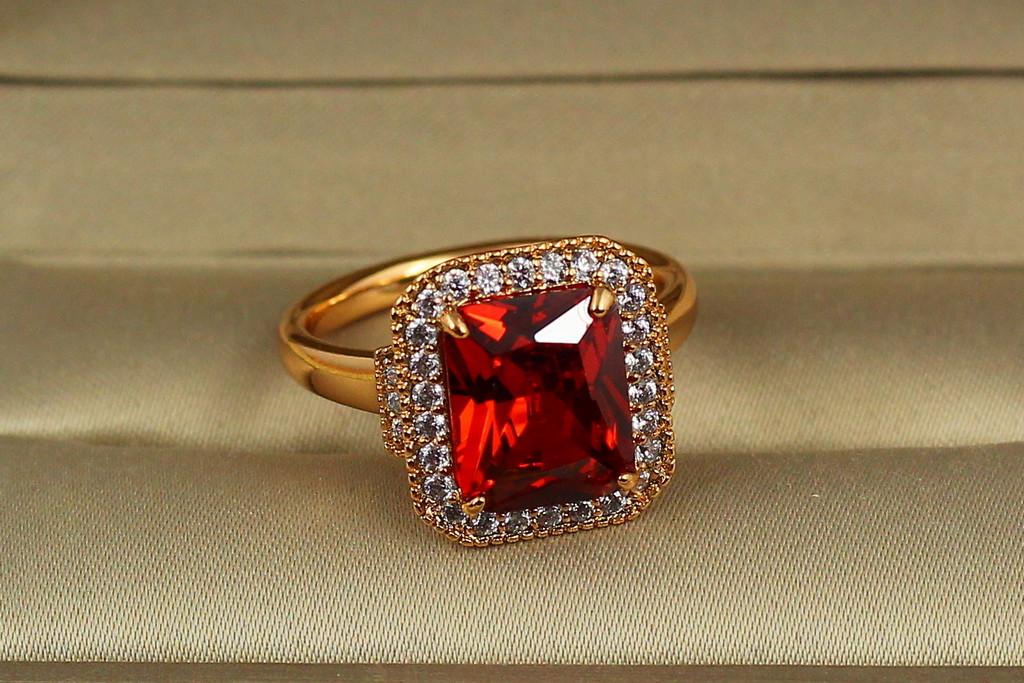 Каблучка Xuping Jewelry Авангард з червоним каменем р. 17 Золотистий
