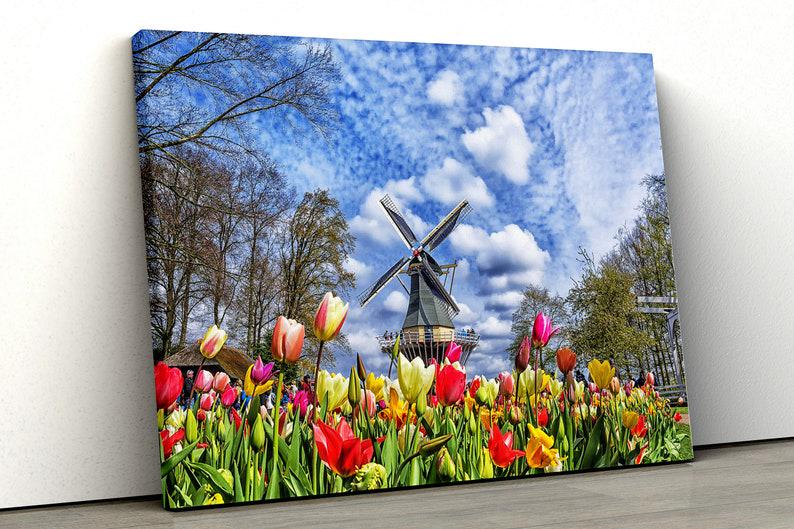 Картина на холсте KIL Art Тюльпаны и ветряная мельница 81x54 см (339)