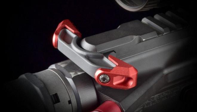 Накладка Strike Industries для захвата ручки взведения затвора AR-15 ISO Tab (Si-ISOTAB-BK) - фото 5 Накладка Strike Industries для захвата ручки взведения затвора AR-15 ISO Tab (Si-ISOTAB-BK) - фото 5