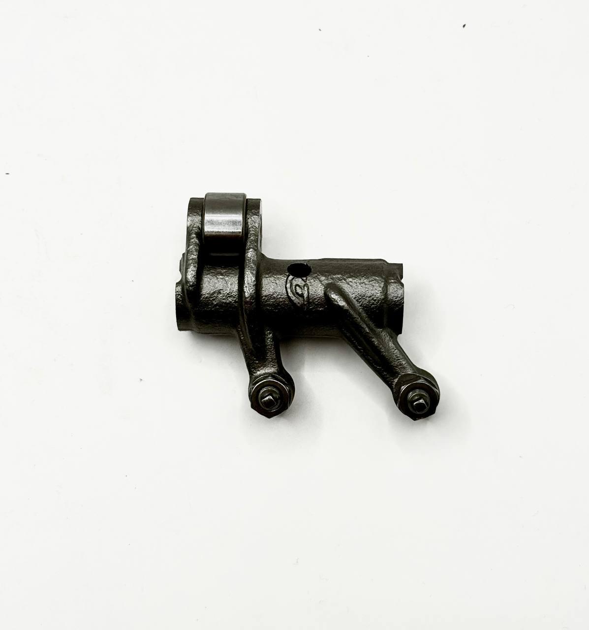 Рокер выпускных клапанов для квадроциклов CF moto X8 (0800-022600-1000)