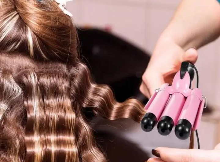 Плойка для волос Gemei GM1956 тройная с керамическими покрытиями Pink (ML-04743) - фото 4 Плойка для волос Gemei GM1956 тройная с керамическими покрытиями Pink (ML-04743) - фото 4