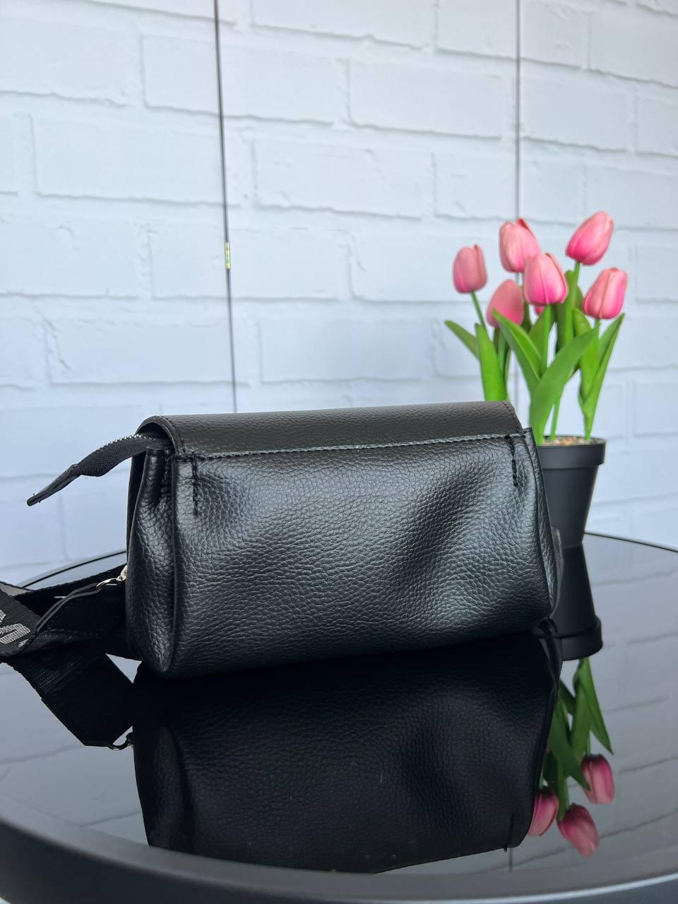Сумка жіноча клатч крос-боді з екошкіри під клапаном на магніті 24х14 см Чорний (2683574762) - фото 7 Сумка жіноча клатч крос-боді з екошкіри під клапаном на магніті 24х14 см Чорний (2683574762) - фото 7