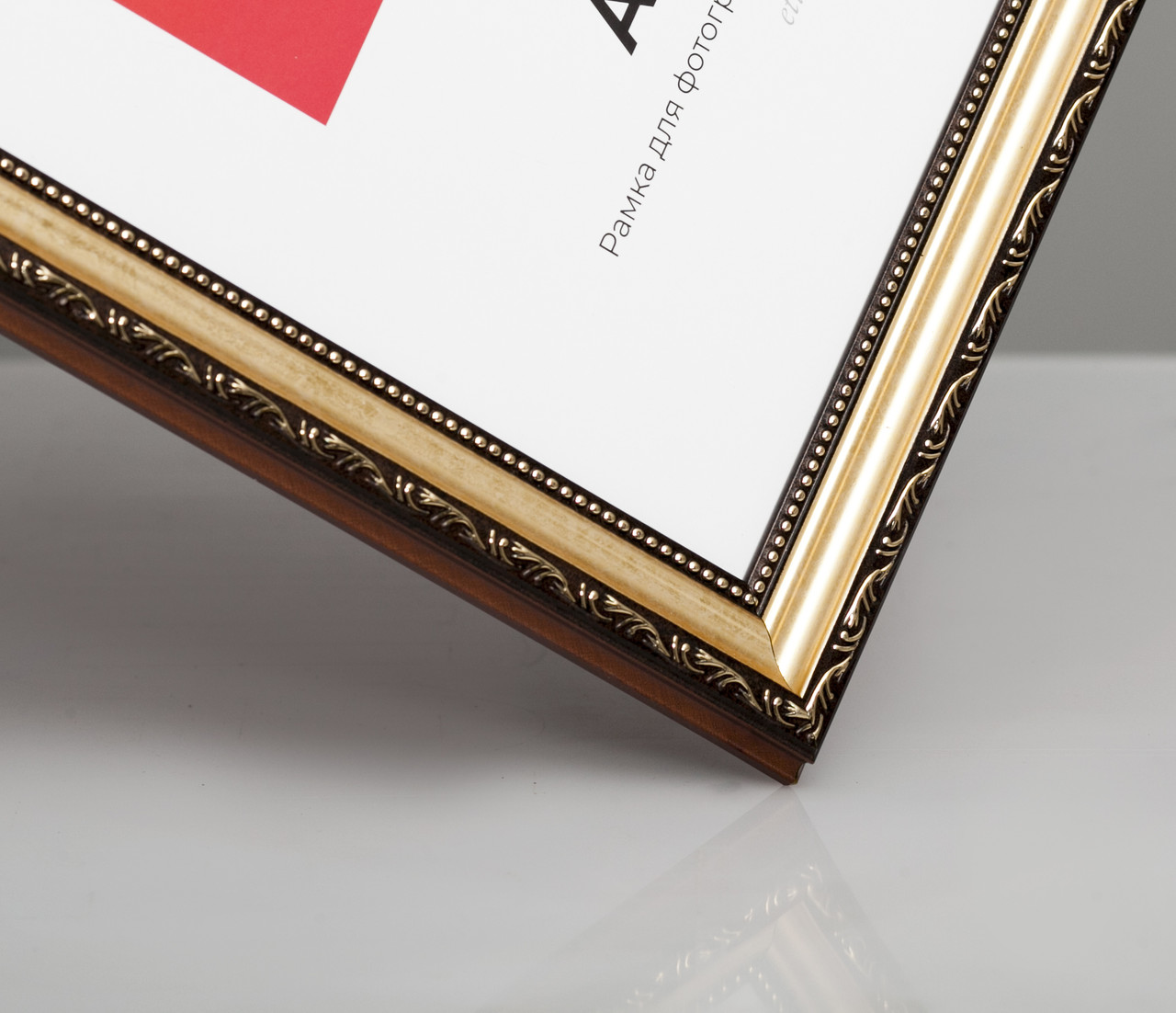 Фоторамка пластикова 21х30 А4 зі склом Золото (Багет 2415-39) - фото 2 Фоторамка пластикова 21х30 А4 зі склом Золото (Багет 2415-39) - фото 2