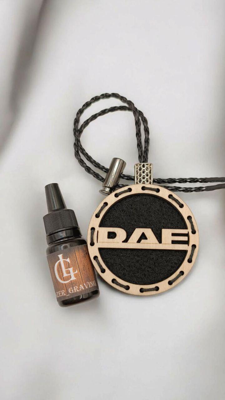 Ароматизатор для авто Daf многоразовый из дерева/войлока и аромапарфюм 10 мл (122) - фото 3 Ароматизатор для авто Daf многоразовый из дерева/войлока и аромапарфюм 10 мл (122) - фото 3