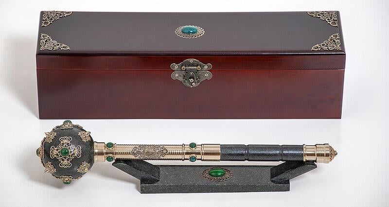Булава сувенірна з чорного мармуру в дерев'яному футлярі (Б-19)