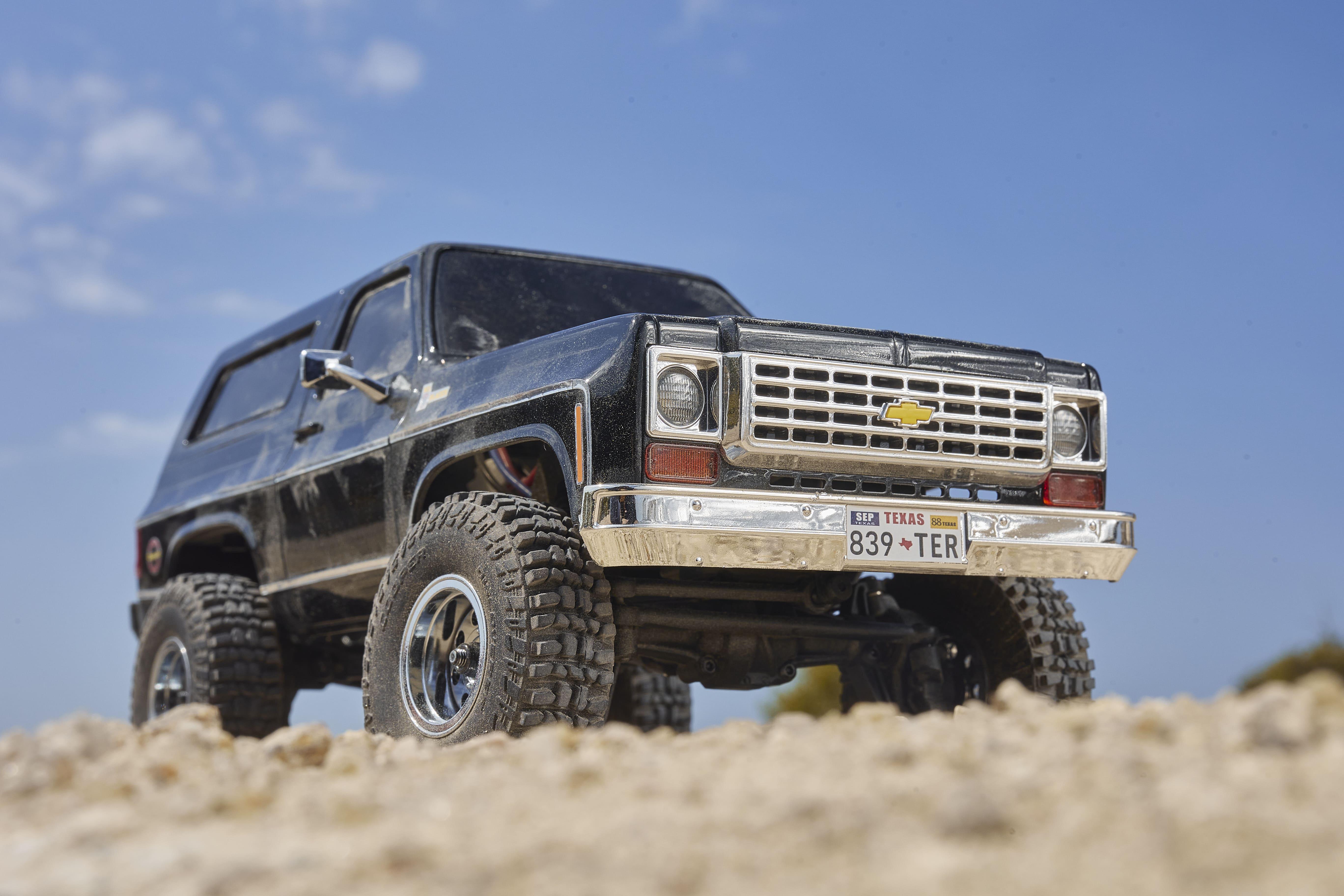 Машинка на радиоуправлении FMS 1:24 FCX24 K5 BLAZE RTR Black - фото 2 Машинка на радиоуправлении FMS 1:24 FCX24 K5 BLAZE RTR Black - фото 2