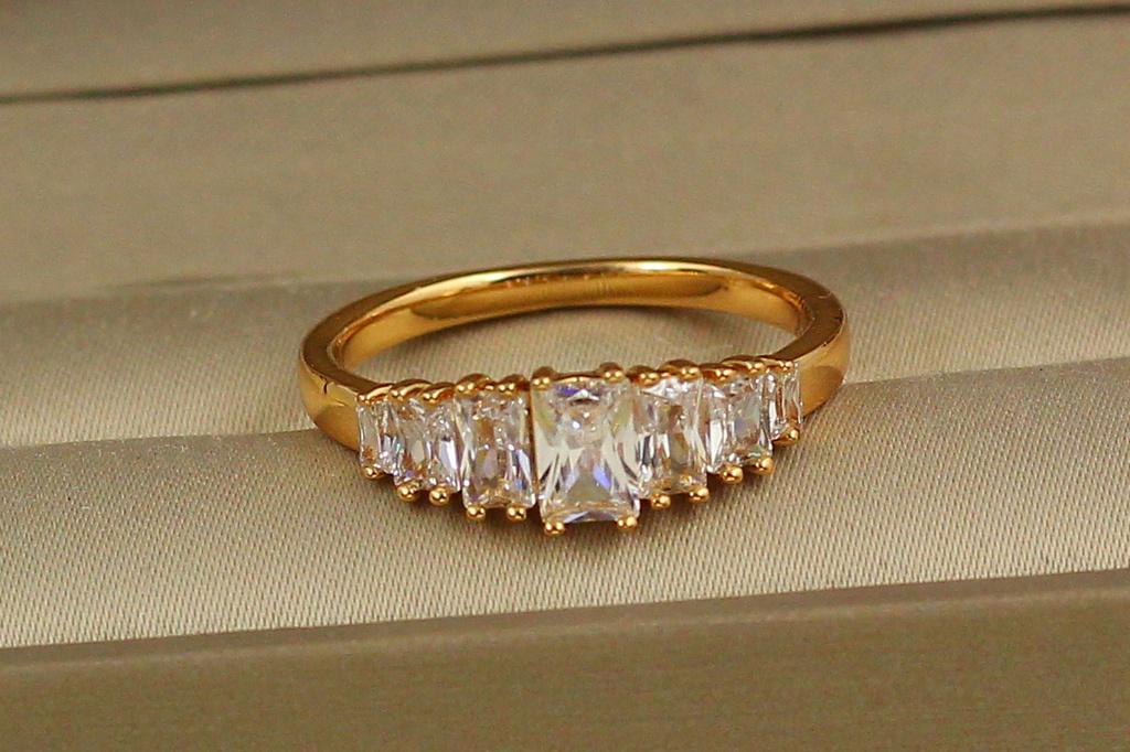 Кольцо Xuping Jewelry мадам р. 20 Золотистый (27850676) Кольцо Xuping Jewelry мадам р. 20 Золотистый (27850676)