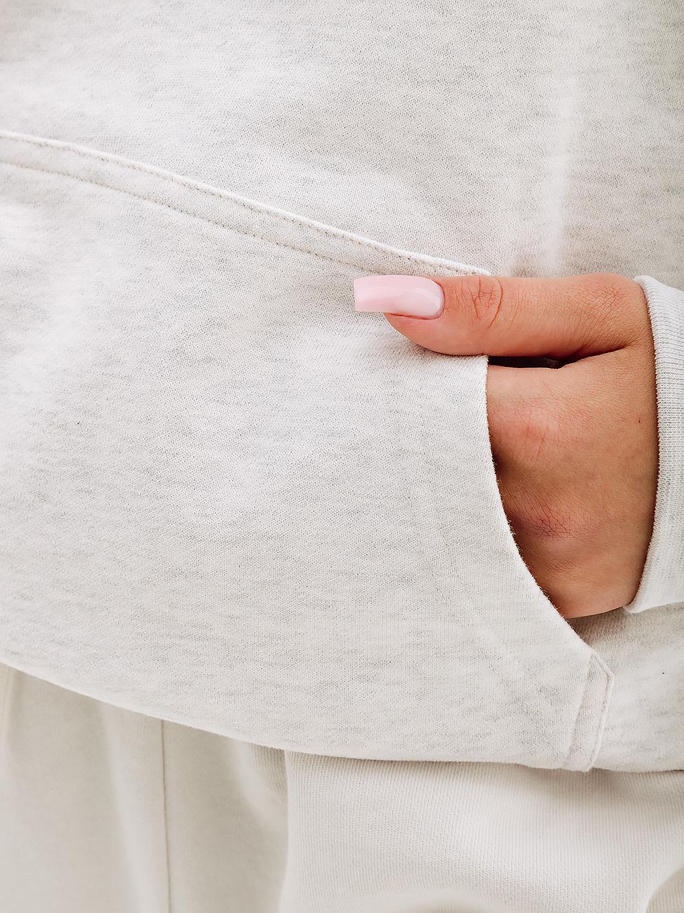 Худи женское Helly Hansen W HH LOGO HOODIE M Серый (7d33978-823 M) - фото 2 Худи женское Helly Hansen W HH LOGO HOODIE M Серый (7d33978-823 M) - фото 2