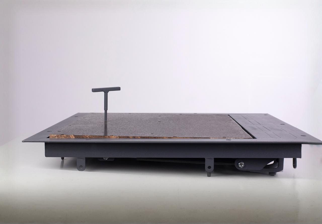 Люк ревизионный напольный с амортизаторами 60х60 см (27883246) - фото 3 Люк ревизионный напольный с амортизаторами 60х60 см (27883246) - фото 3