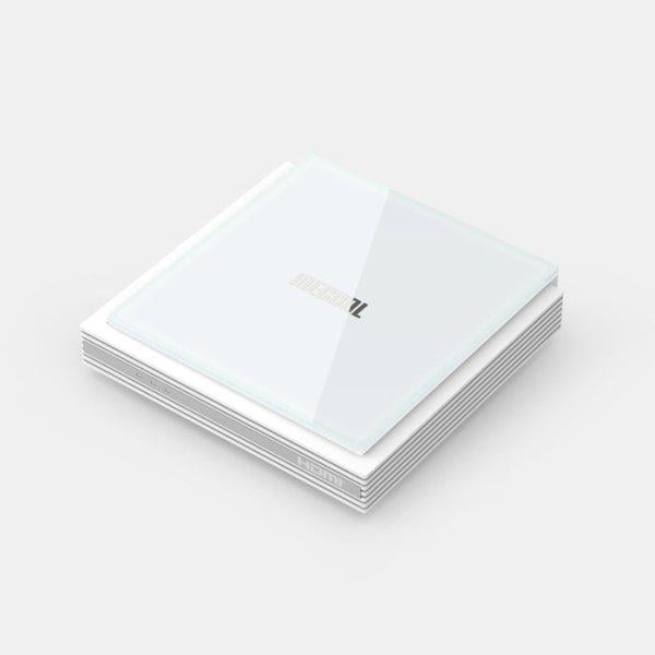 Смарт-приставка ТВ Mecool KM2 PLUS Deluxe 4/32Gb (84037A5C7764)