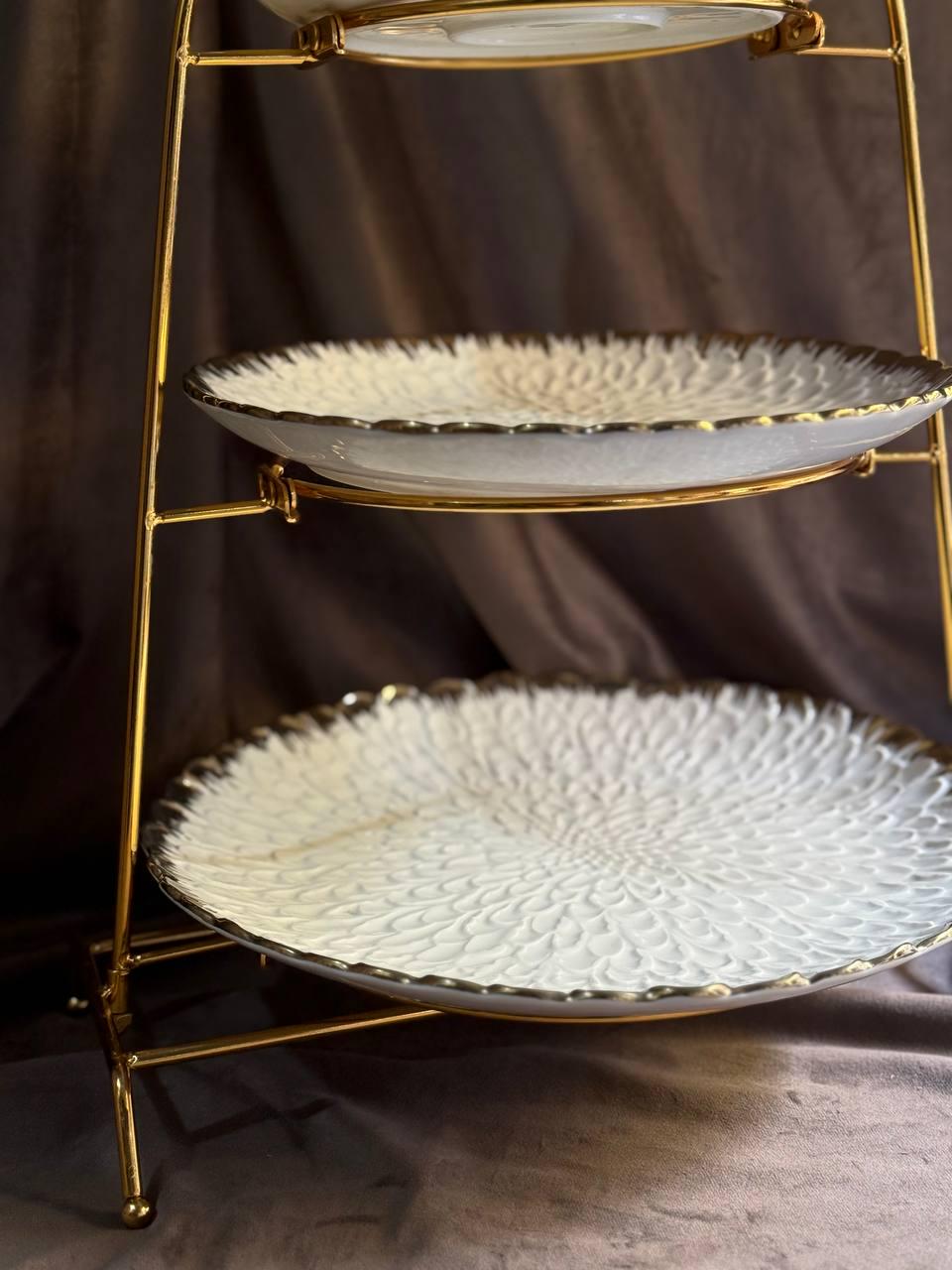 Фруктовниця-етажерка Yiwu YZH-009 порцелянова на металевій підставці 3 яруси 35х30х45 см Білий з золотистим (29919104) - фото 3