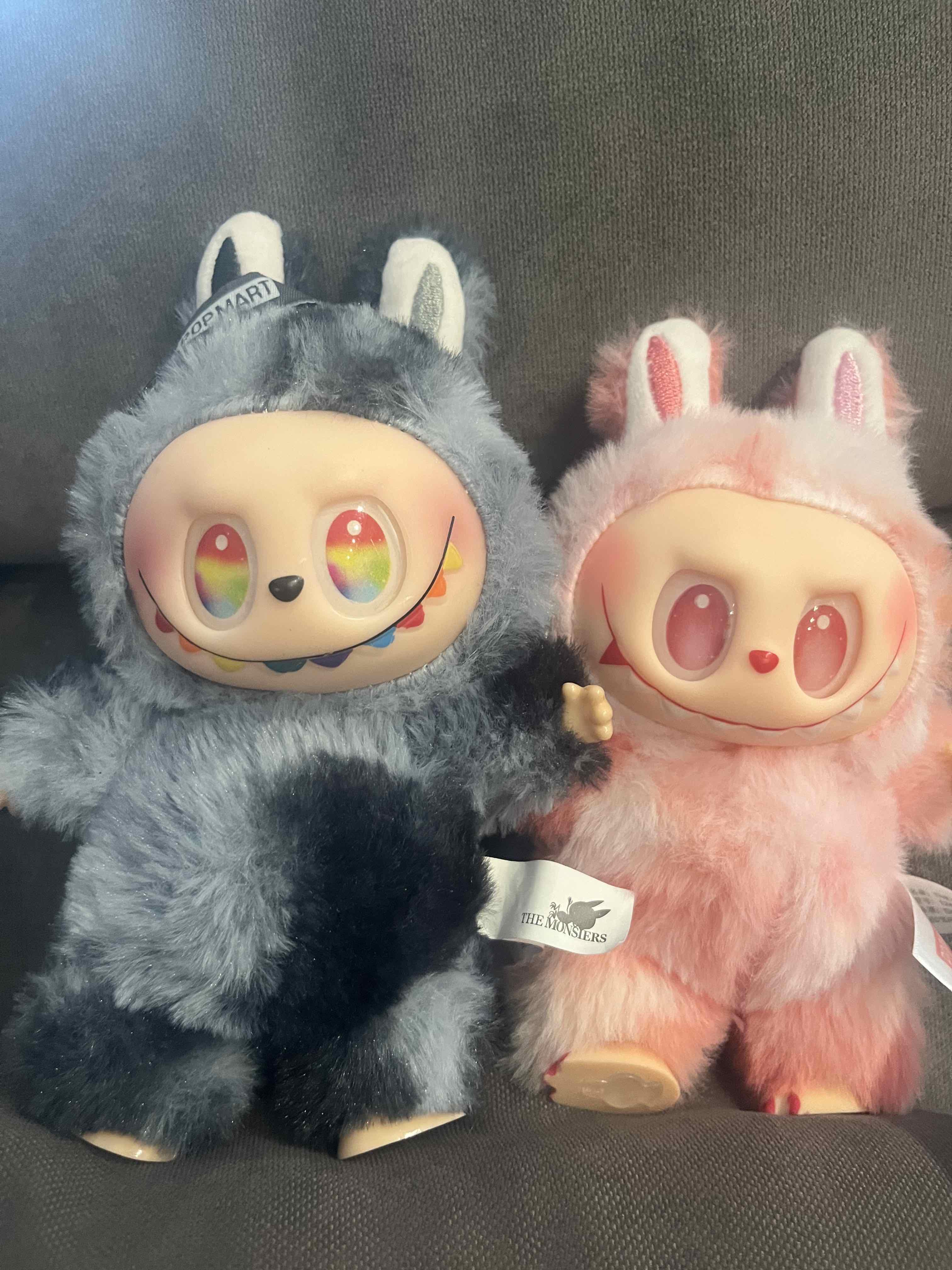 Мягкая игрушка брелок Лабубу Labubu Big into Energy series v3 3 сезон Серый - фото 2 Мягкая игрушка брелок Лабубу Labubu Big into Energy series v3 3 сезон Серый - фото 2