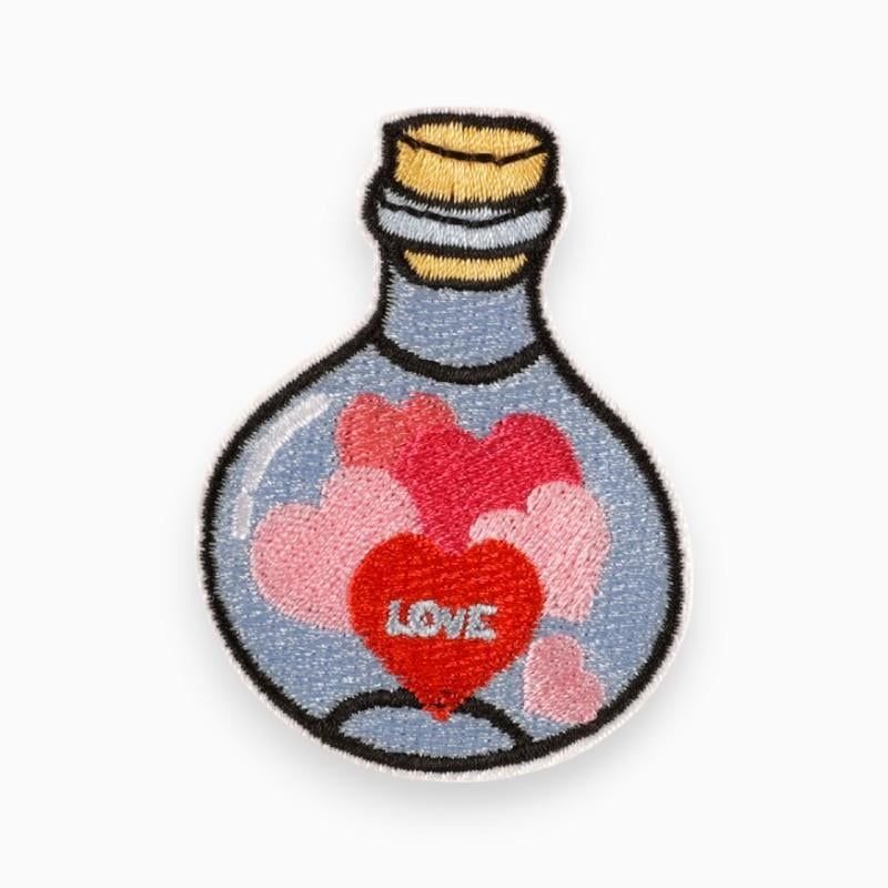 Термоаппликация Bottle of love вышитая 6,1х4,5 см 1 шт. Разноцветный (АК6145в52)