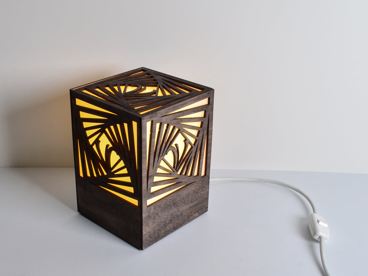 Ночник БРТ деревянный проводной (132)