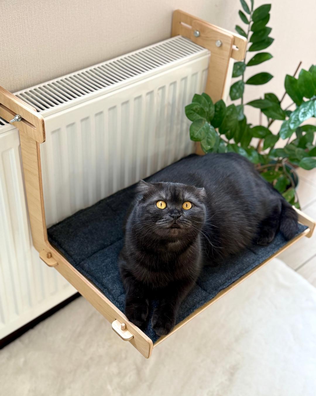 Гамак для кота на батарею деревянный с мягким матрасом регулируемый до 30 кг 46х34х35 см (G002)