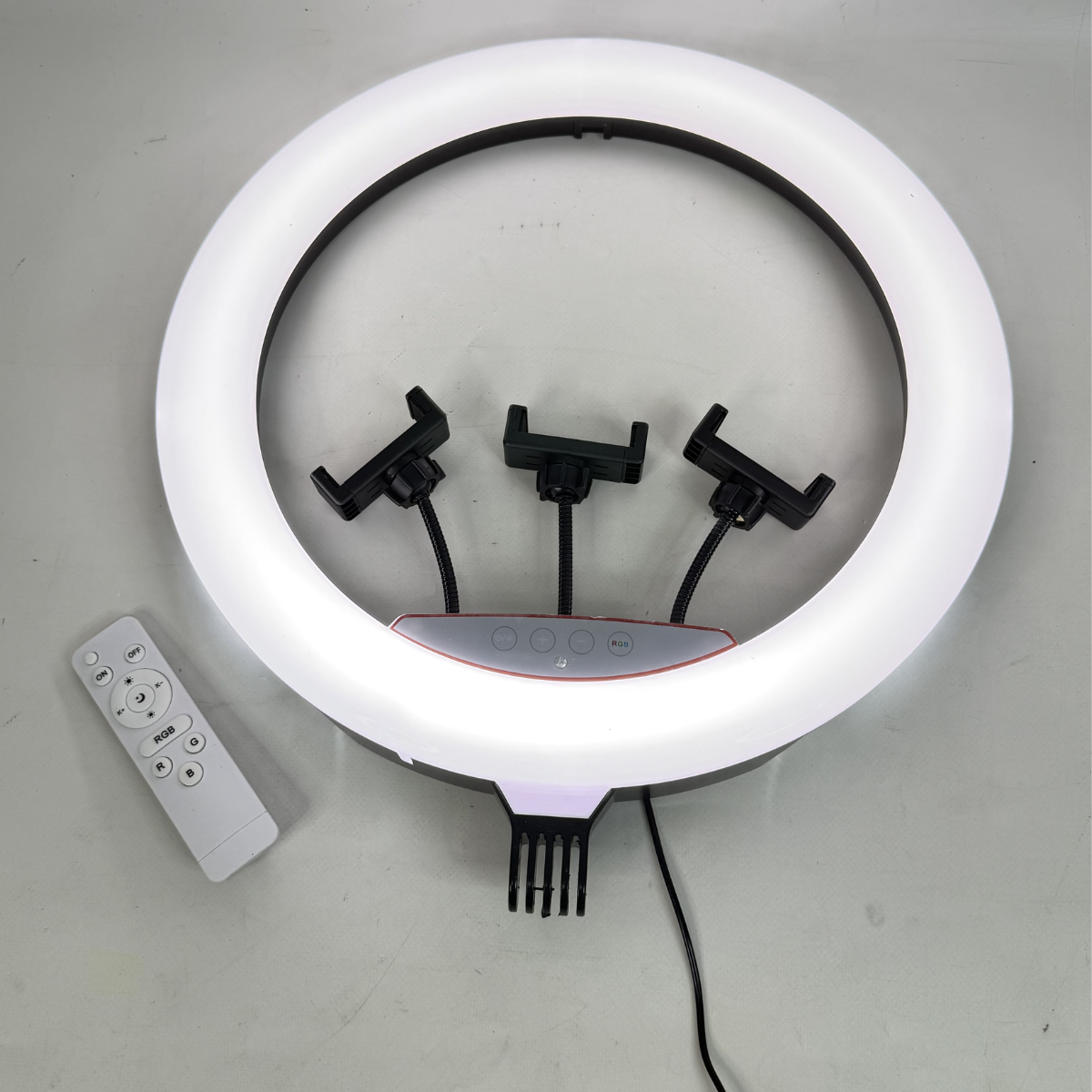 Лампа кольцевая Soft Ring Light RGB LED с держателем на 3 телефона и креплением под штатив 45 см (MJ-45)