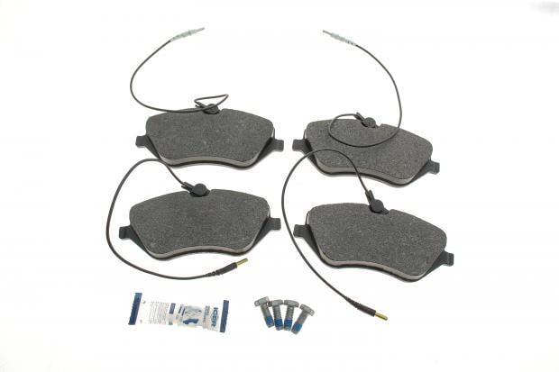 Тормозные колодки передние ICER для Citroen C5 08-/C6 05-12/Peugeot 407 04-/607 00-11 с датчиками (181657-700) Тормозные колодки передние ICER для Citroen C5 08-/C6 05-12/Peugeot 407 04-/607 00-11 с датчиками (181657-700)