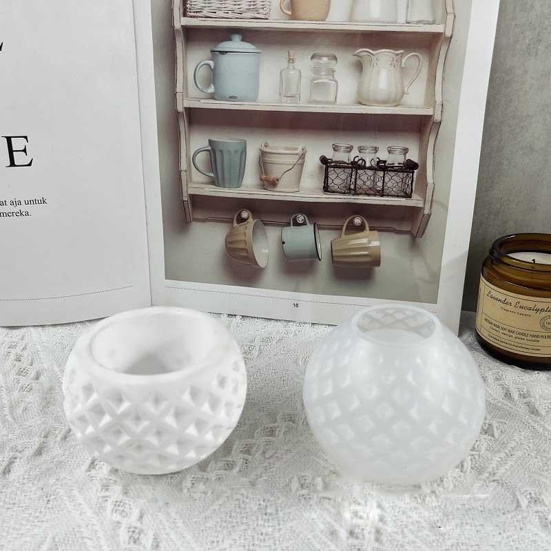 Форма молд для створення горщика/свічника куля з ромбами з епоксидної смоли 80х60 мм (8545) - фото 3