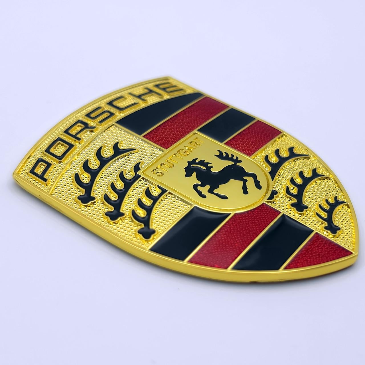 Эмблема Porsche 6,7х5 см металл золотой глянцевый (3037248585)